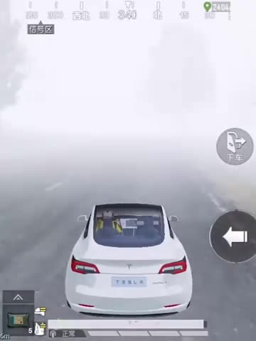 和平精英：开车视线对比，雾天VS雨天，看看雾天怎么开车视线？