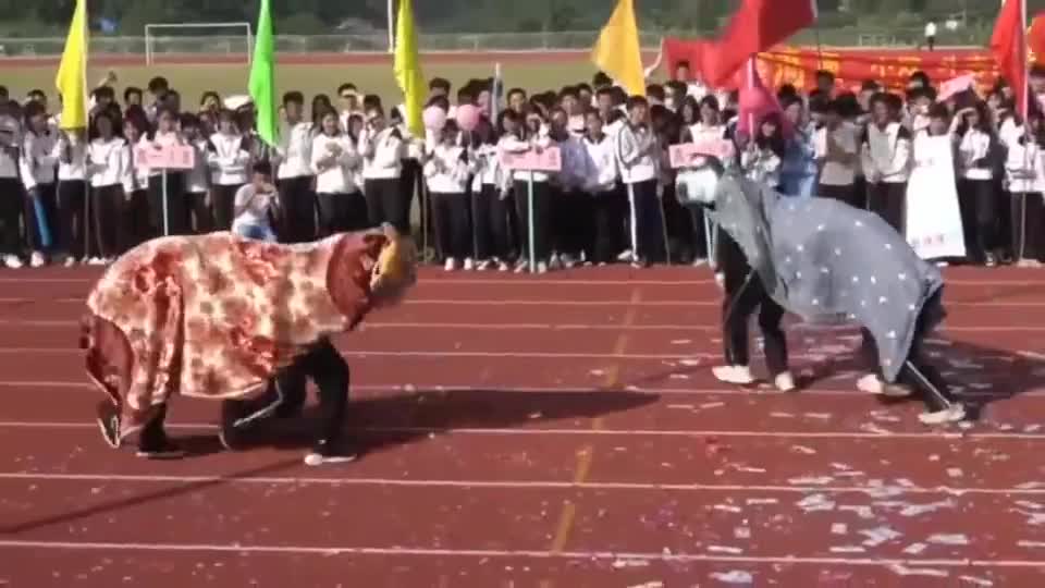相信我，这绝对是最后一排的同学