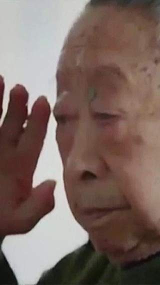 致敬！首炸水门桥的英雄还健在，已98岁！