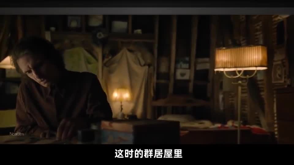 梦魇绝镇：神秘小镇天黑以后怪物成群，人们只能靠一块黑石护身！