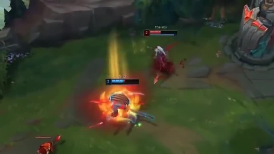 这滑板鞋走位和操作可以说很秀了，可惜抵不过狮子狗伤害高！