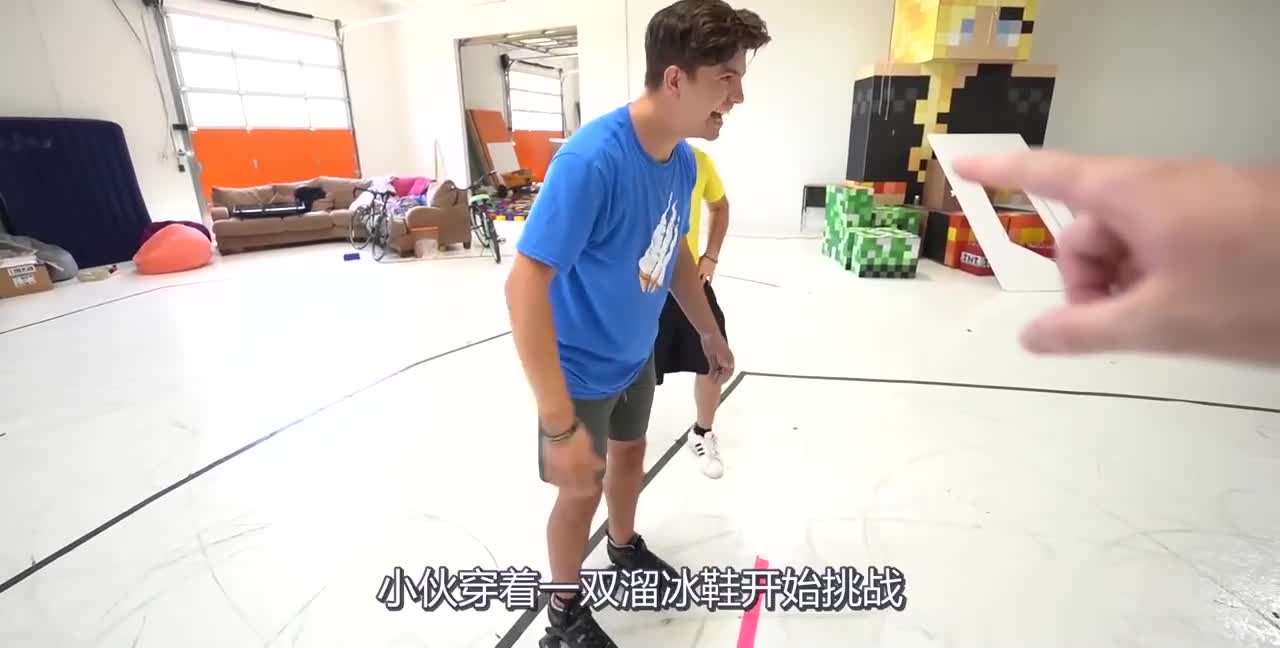 升级版“人墙游戏”：解锁正确姿势才能通过，全程超刺激！