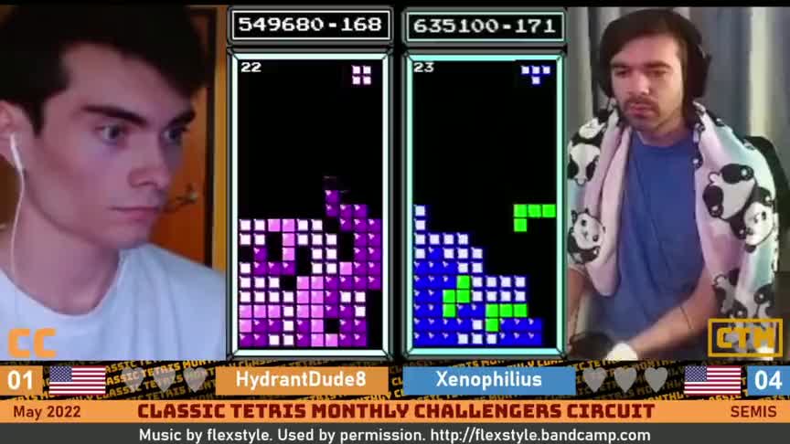 俄罗斯方块：月度赛上演精彩战斗，老牌冠军展示200行消除（1）