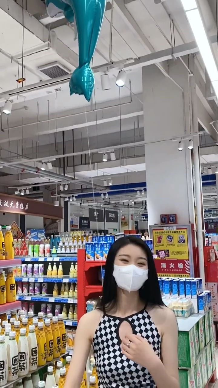 一招精准定位女友位置