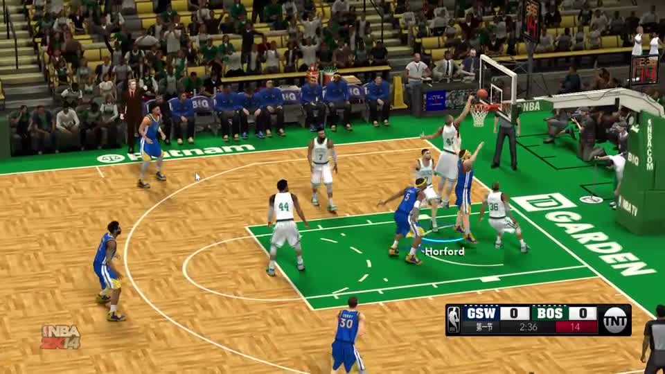 绿军VS勇士第一节，塔图姆单臂滑翔劈扣，库里连飙三分球