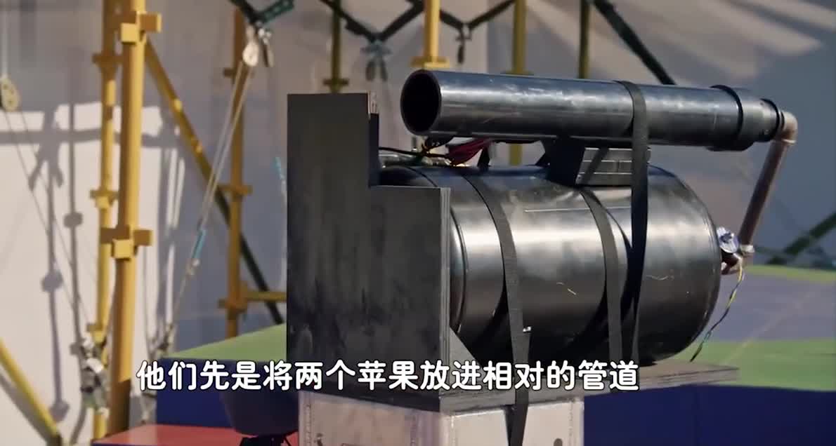 物体高速相撞会怎样？两个苹果模拟全程，怪不得飞机撞鸟那么严重