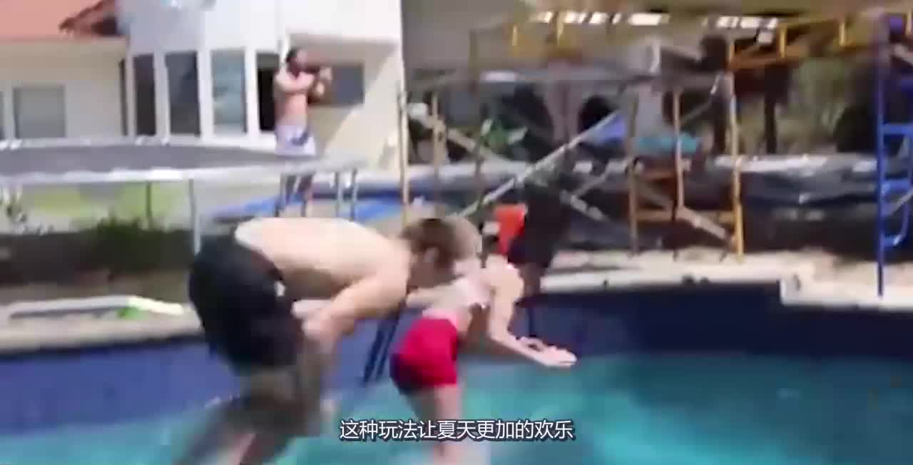 “人墙游戏”夏日升级版，解锁正确姿势才能通过，全程爆笑不止