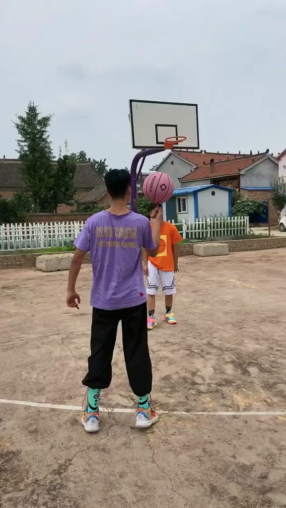 此招仅供欣赏不可实战哦