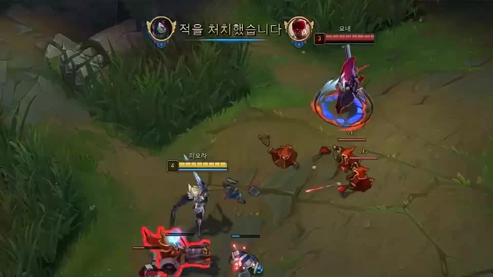 Theshy冠军剑姬！极限反应格挡大招，花式越塔吊打永恩