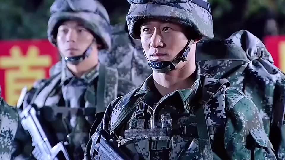 手雷还能这么扔，开外挂都不敢这么玩！
