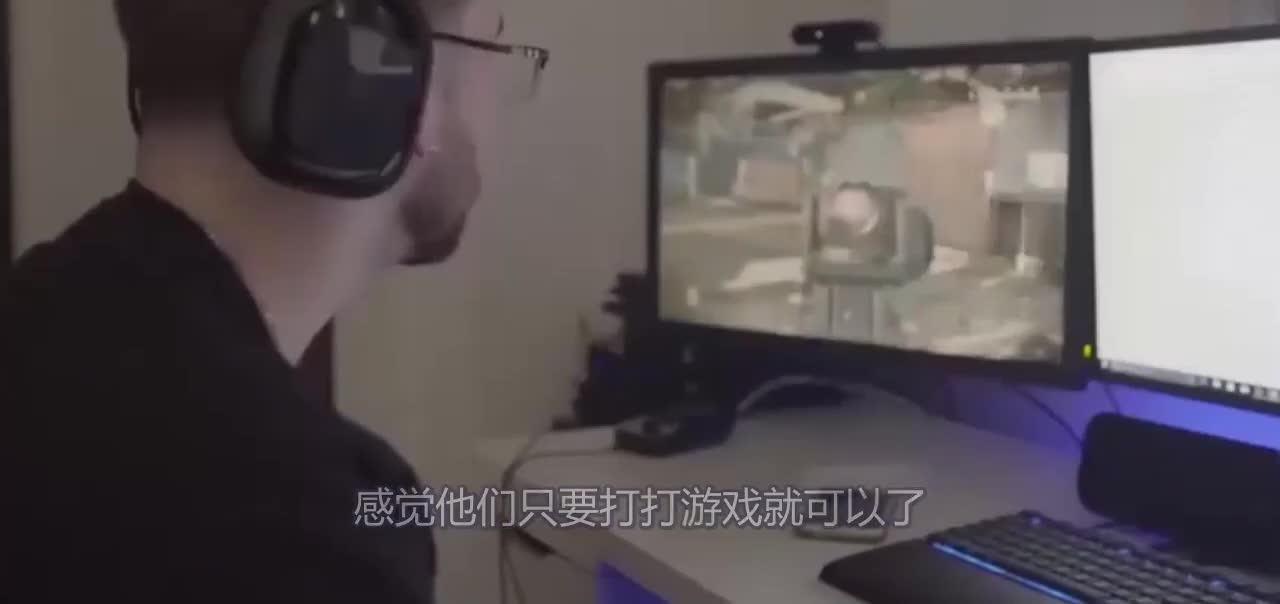 见识一下电竞少女的手速，音乐响起的那一刻，网友：这谁顶得住