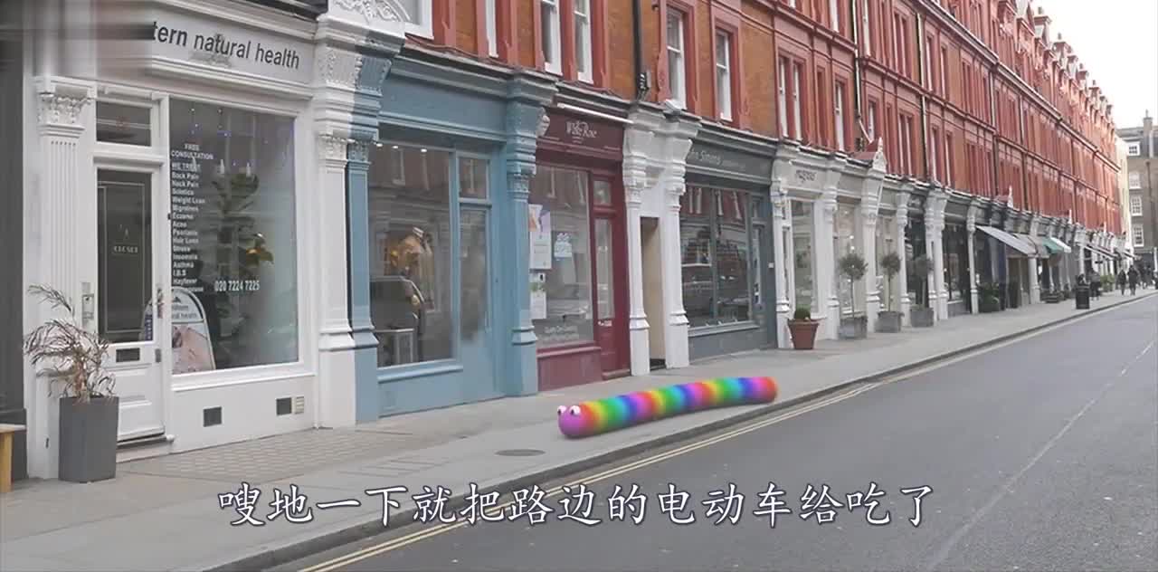 贪吃蛇来到现实世界，会发生什么趣事？场景堪比百万特效