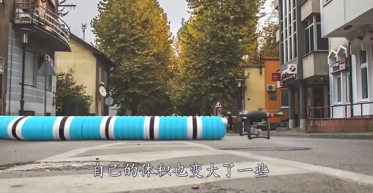当贪吃蛇来到现实世界，会发生什么？画面堪比百万特效！