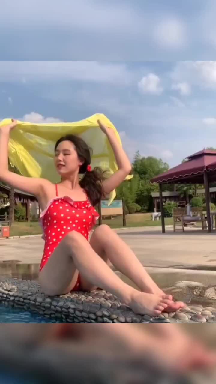 夏天就要去玩水呀哈哈