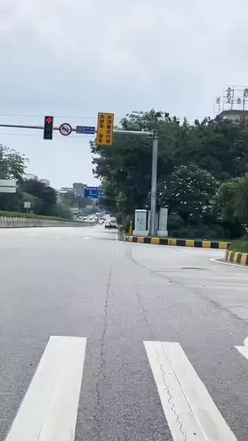 蹲草丛卡视野，然后一套带走