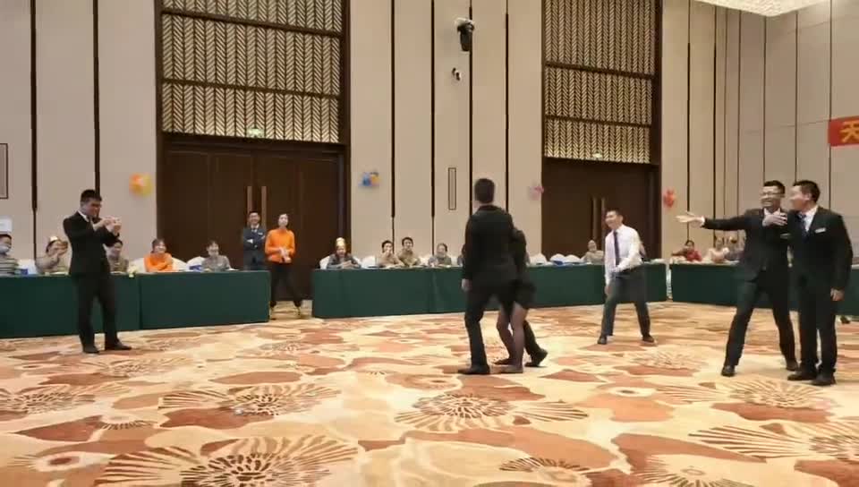 翻到老视频，回味一下。原谅我的粗鲁。 