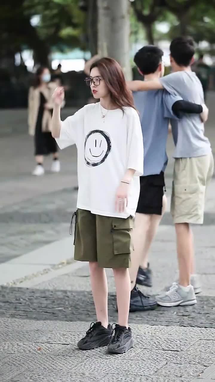 这操作也是绝了。