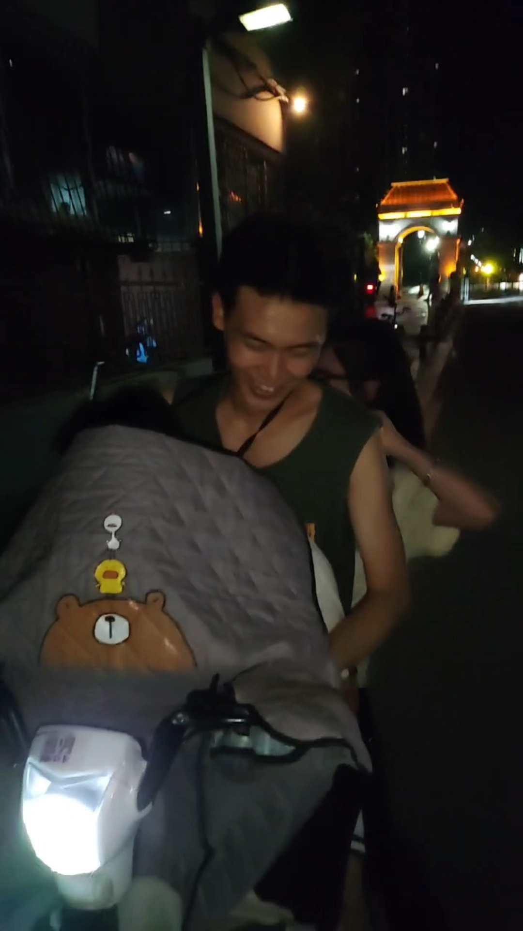 关于组团出去玩，电驴突然没电歇菜这件事