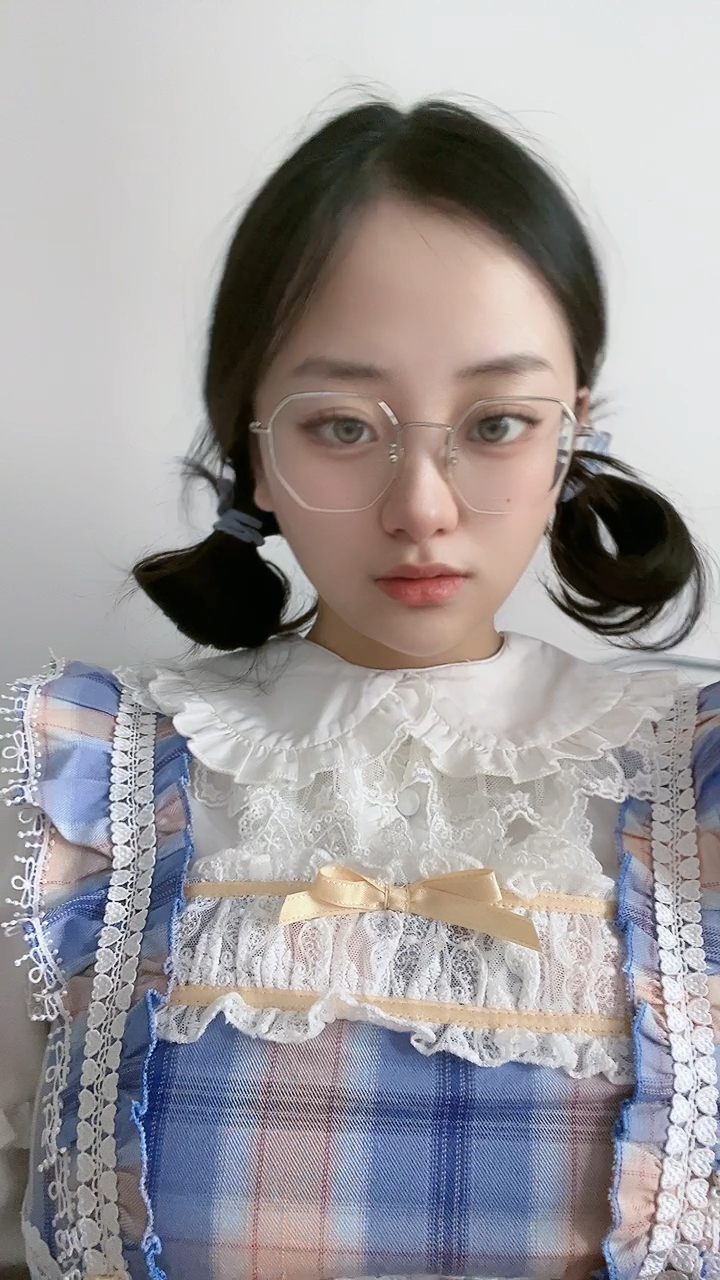 都说18岁的水灵，我今年54，三倍水灵