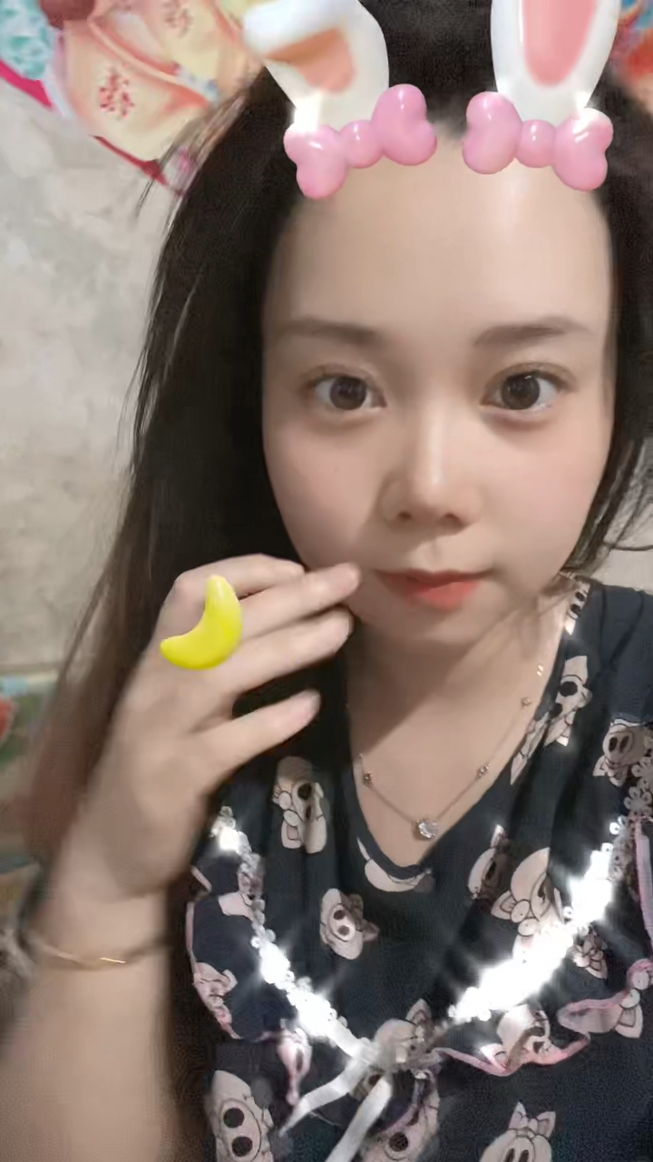 希望少女追风跑的时候不会被石头绊倒