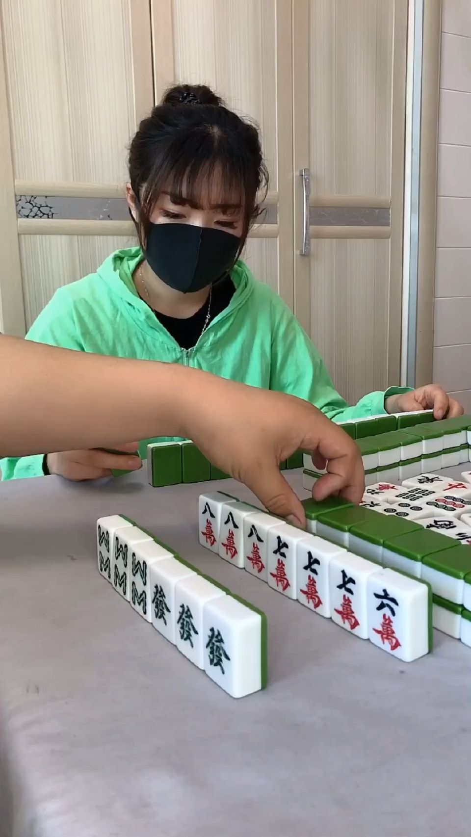 打了这么多年麻将，遇到这种牌面还是慌了！