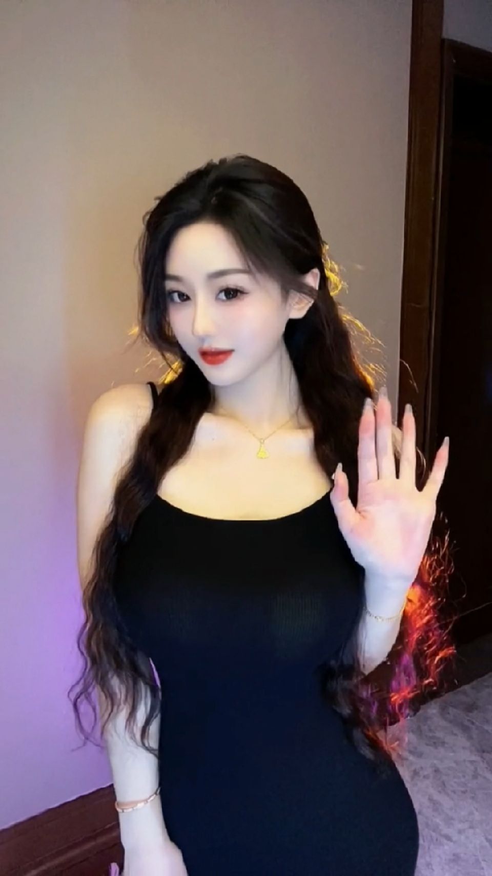 嗨！很高兴你能刷到我