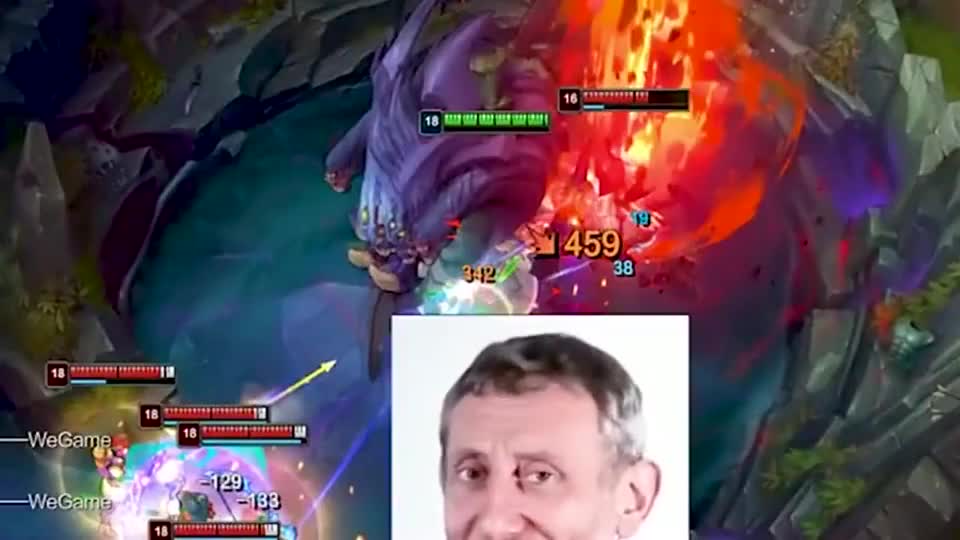 当腕豪主动冲到人群的时候，一定是对面女人比较多！