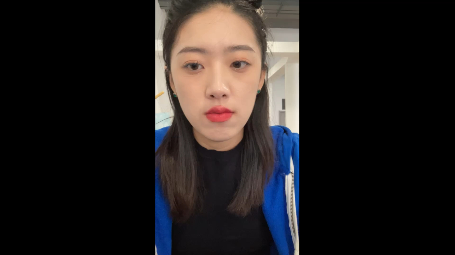 午休日要加班.  加油加油