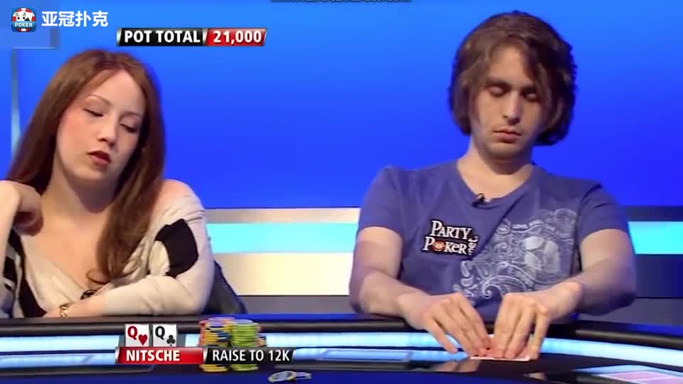 德州扑克：QQ被K5杂色调戏了一波！感觉发牌员被收买了