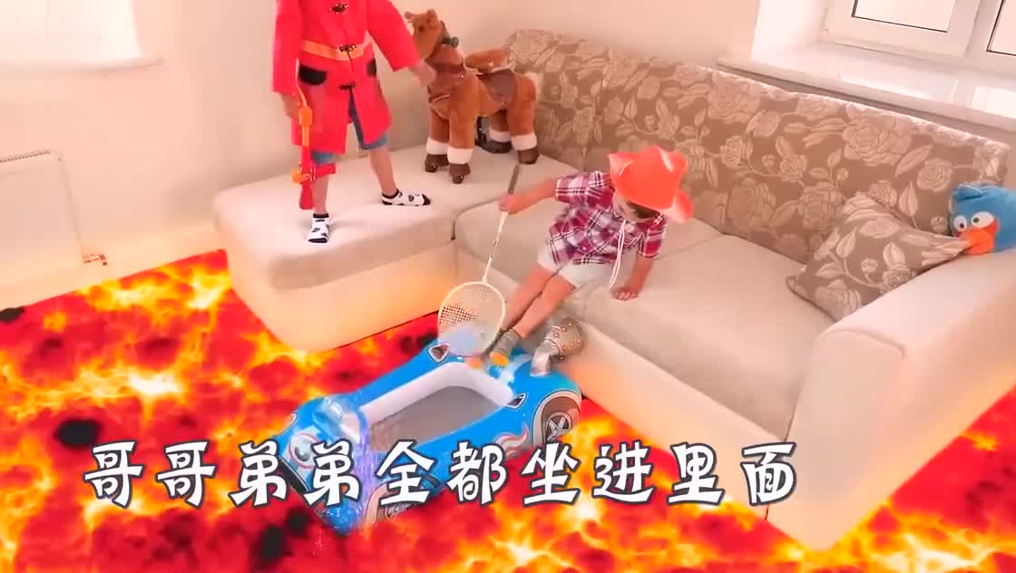 房间被岩浆覆盖，看一家三口如何绝地求生？反应太机智了！