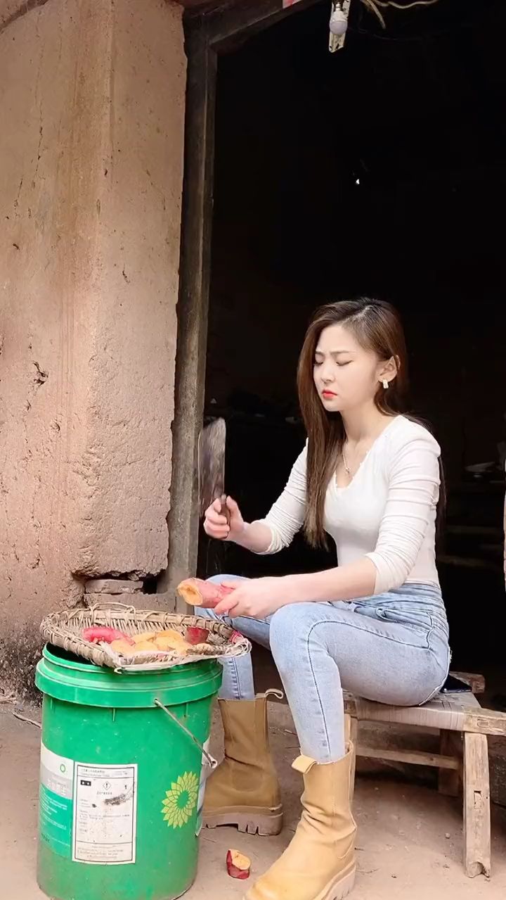 我不反应快点！那一巴掌就给我安排上了。