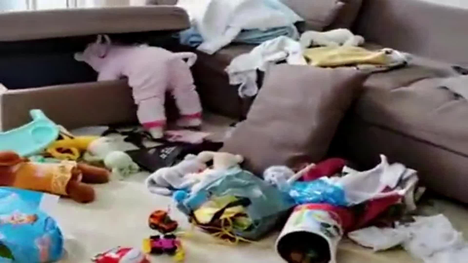 每天翻箱子，找什么？我给你找也不行吗？
