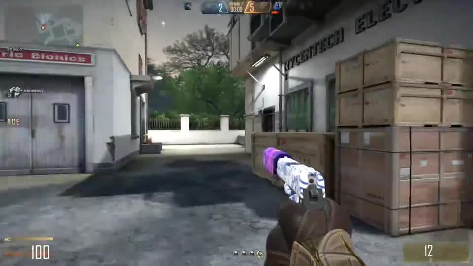 CFHD：开瓜玩CF有多爽？隔墙瞄准一枪一个？！