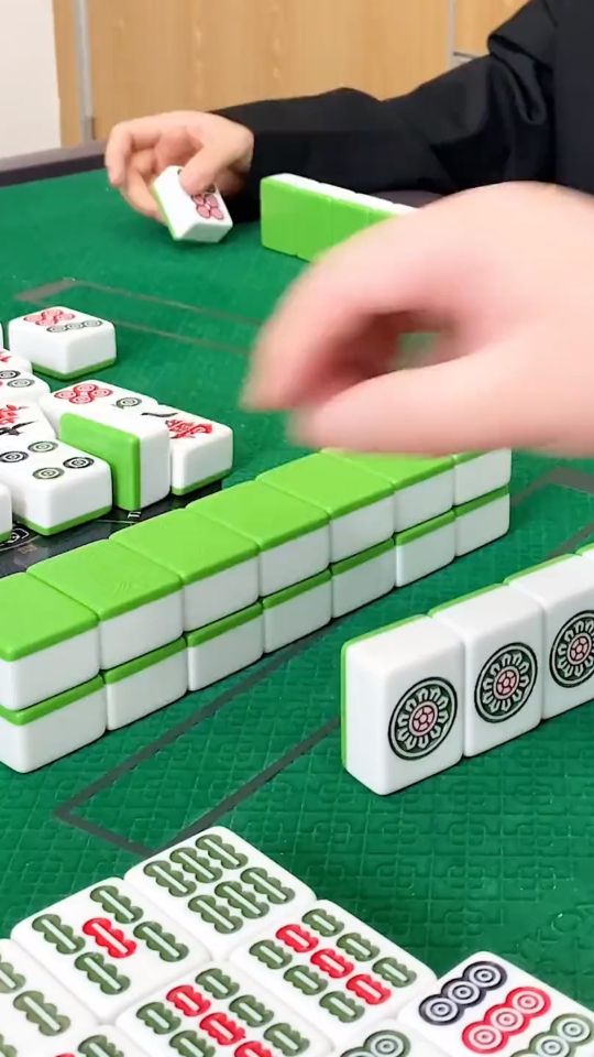 反转麻将：听我说谢谢你因为有你温暖了四季