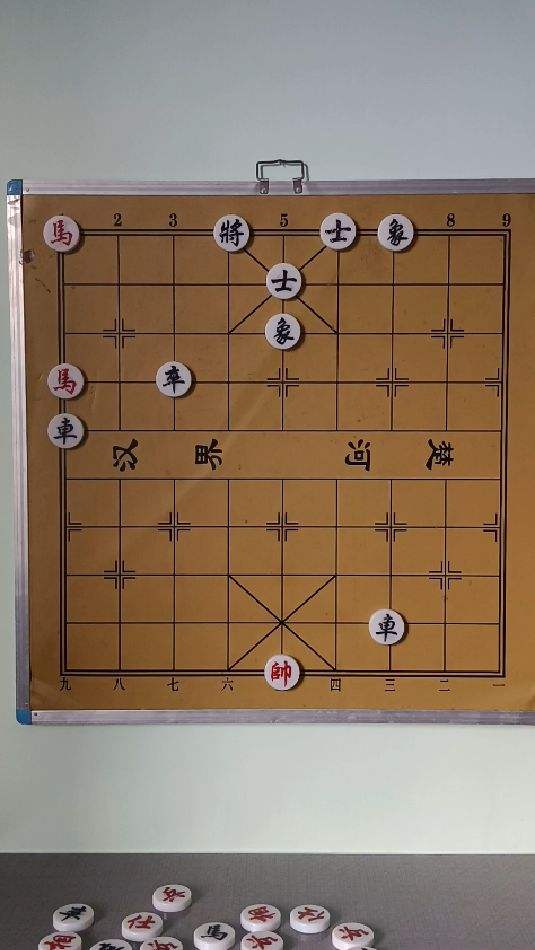 棋友们大家好今天给大家带来一盘新式的双马饮泉，比以前的略有不同
