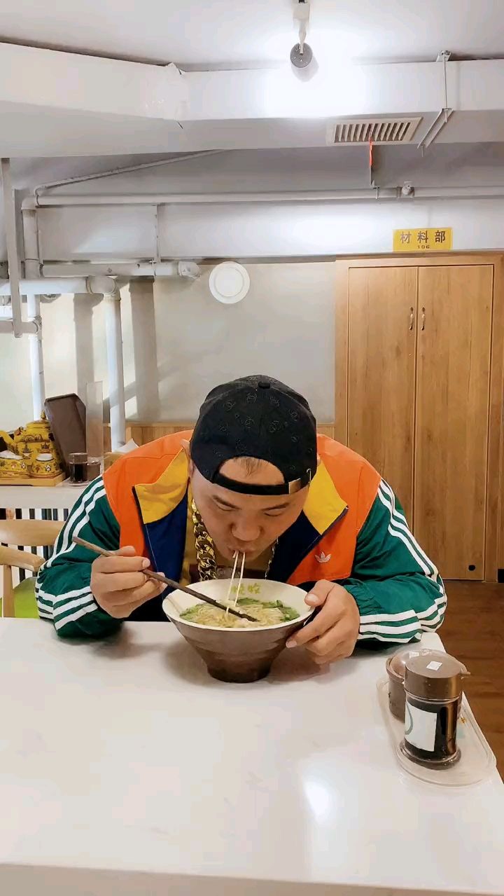 哎草率了