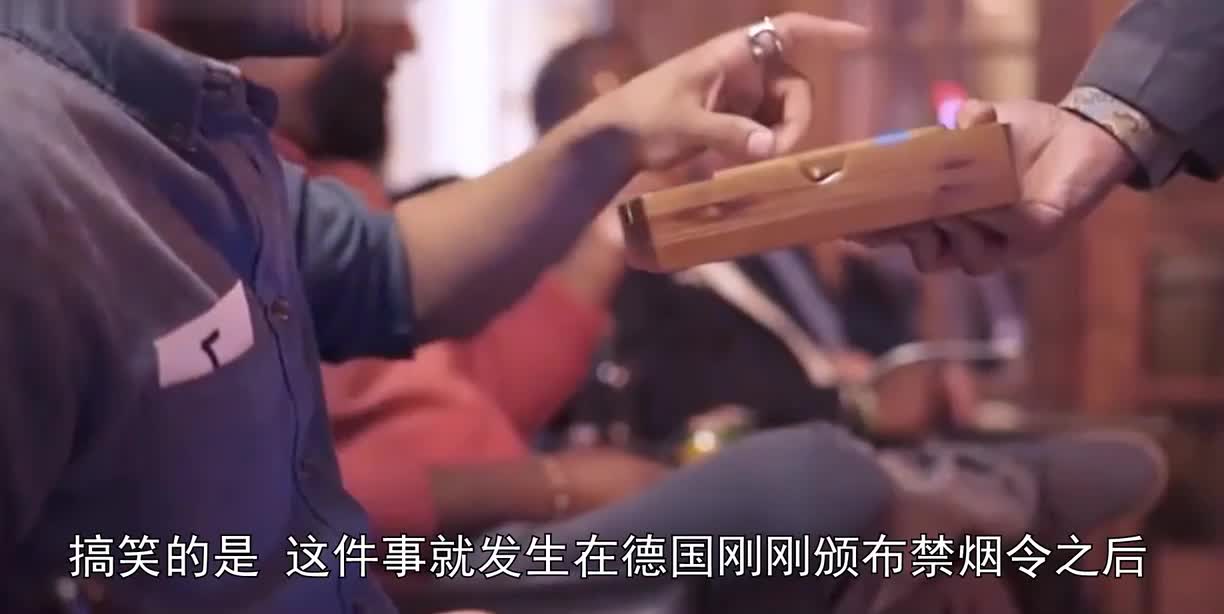 无节操奇葩航空服务，秀下限到这种程度？千万不要做这事！