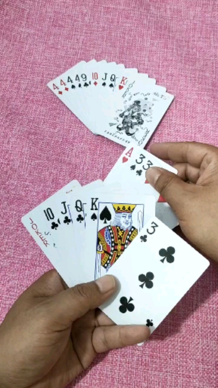 这个牌挺墨迹，换做是你会怎么出？