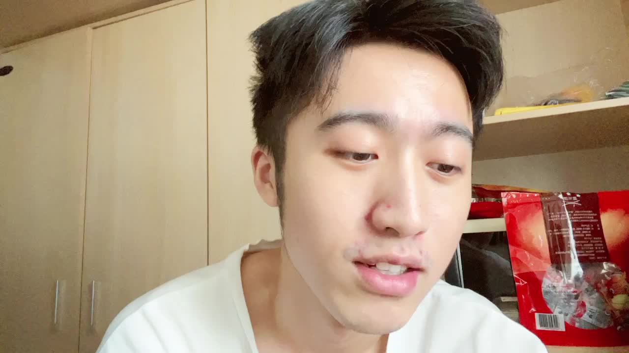昨天晚上去看了《明日战机》