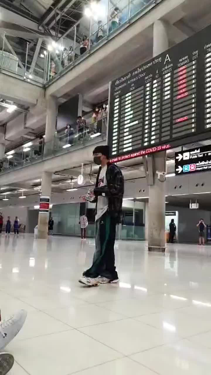 2022.08.09欢迎MewMew回家泰站ig直播接机全程视频存档