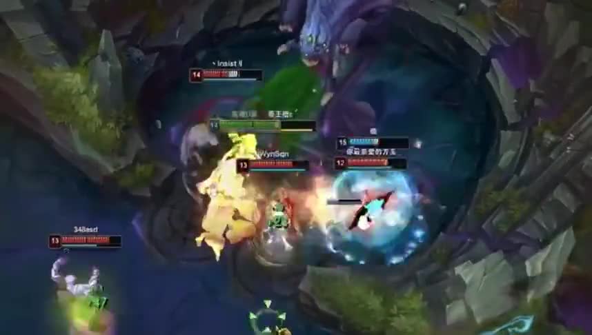 本以为这波石头人是给亚索打辅助的，结果发现亚索才是辅助！