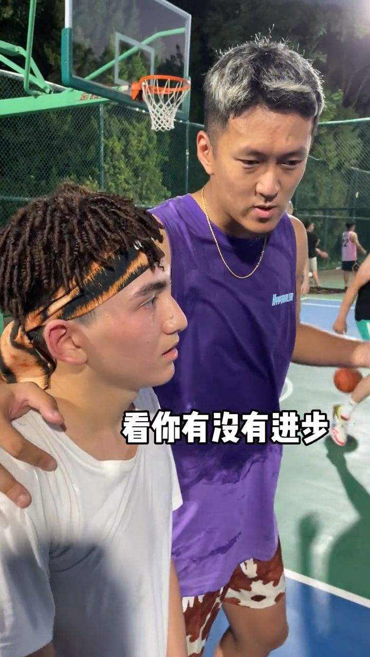 回来第一次单挑，虽然输了但能明显感觉进步了