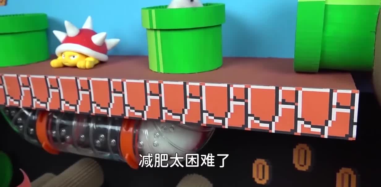 仓鼠挑战超级马里奥迷宫，钻进管道被卡住了？确定不是来搞笑？