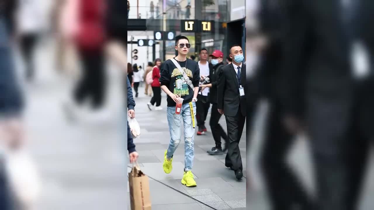 完全分不出这个是小哥哥还是小姐姐