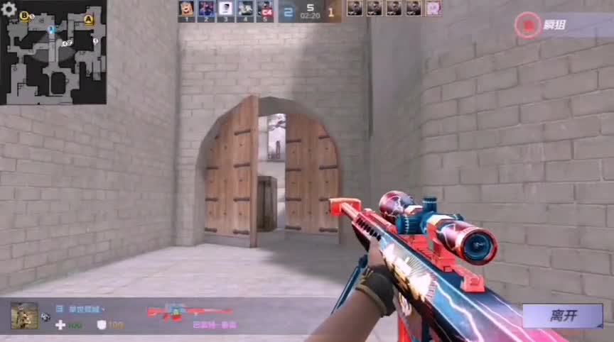 手游《穿越火线》你见过会爬的人物吗，我也是第一次见！