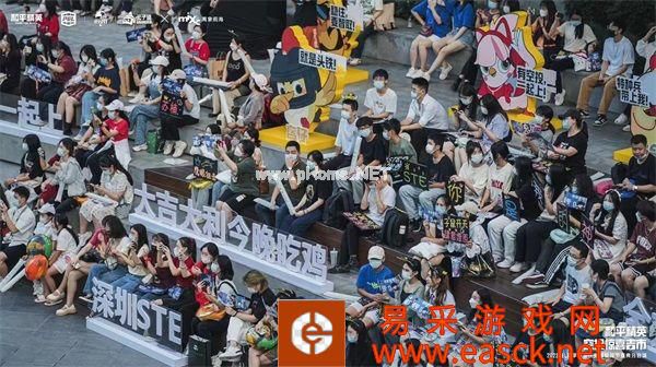 和平精英 x 万象前海“空投惊喜吉市”活动开幕