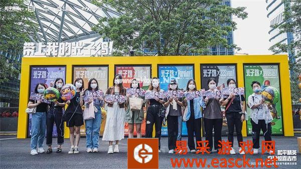 和平精英 x 万象前海“空投惊喜吉市”活动开幕