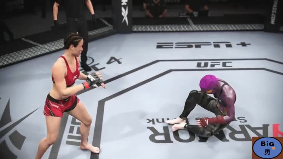 日本变异女战士摆下擂台挑战各路高手！张伟丽出战一拳打趴！