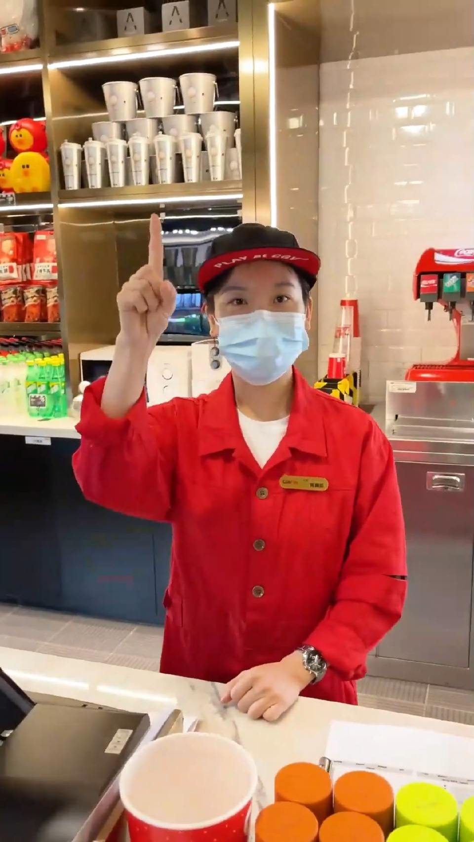 尽我所能为edg加油！让战旗在冰岛上空飘扬