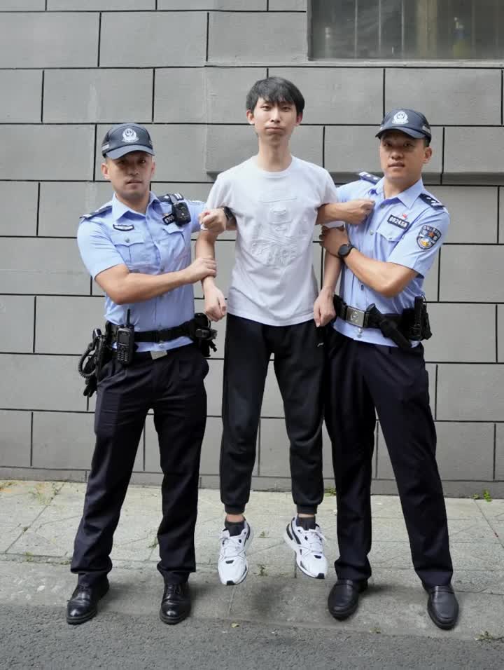 谢谢真的不能站c位